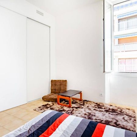 Room Rental In Apartment In マルセイユ エクステリア 写真