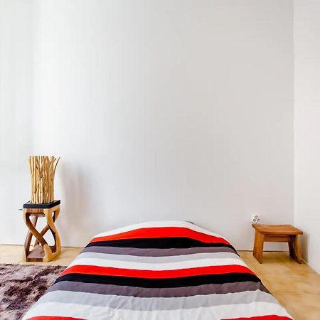 Room Rental In Apartment In マルセイユ エクステリア 写真