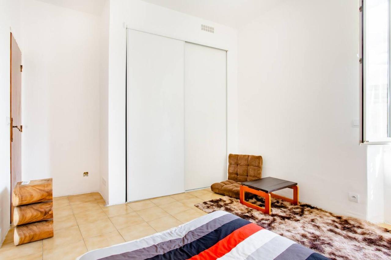 Room Rental In Apartment In マルセイユ エクステリア 写真