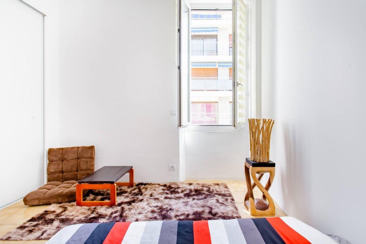 Room Rental In Apartment In マルセイユ エクステリア 写真