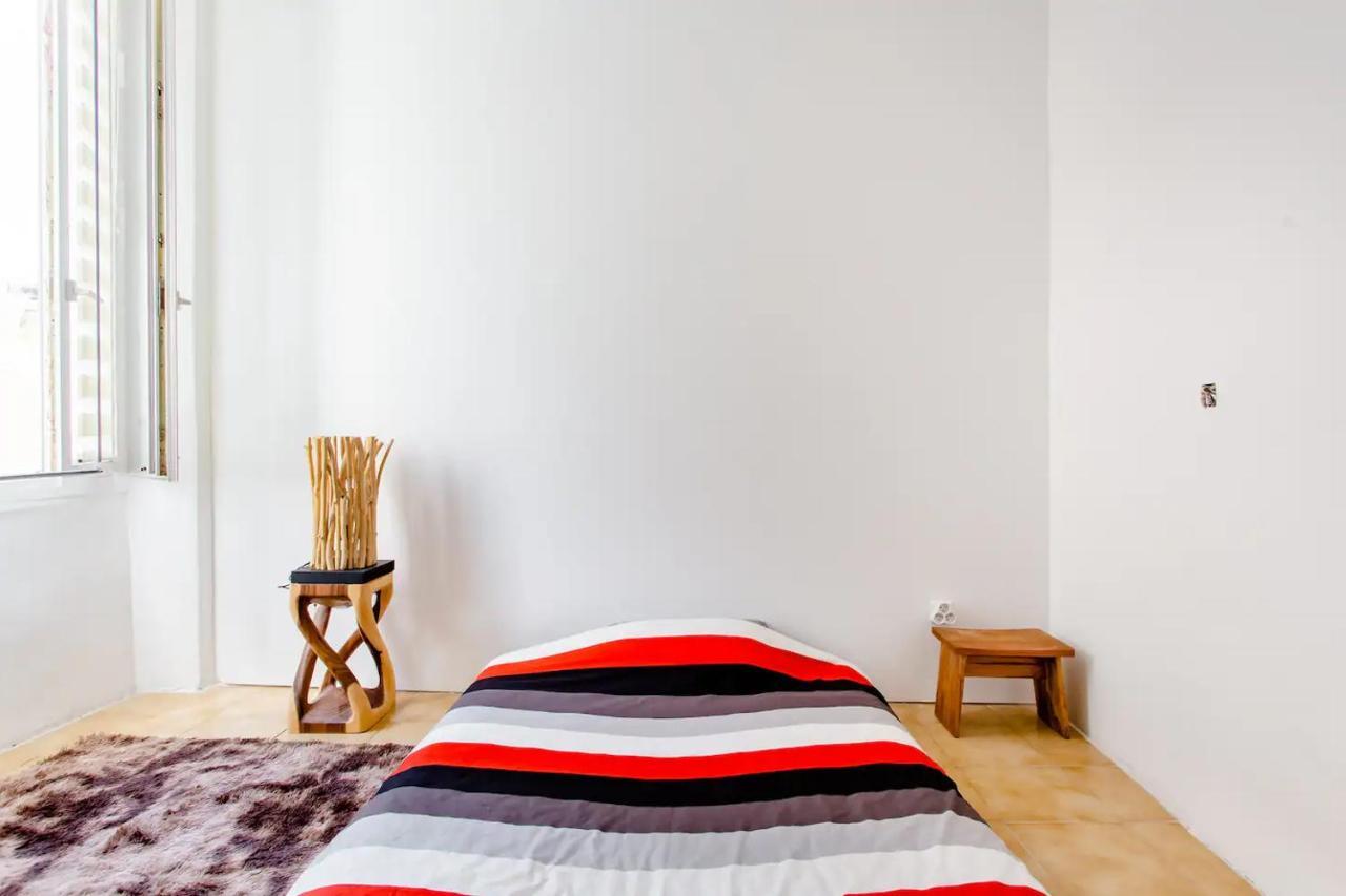Room Rental In Apartment In マルセイユ エクステリア 写真